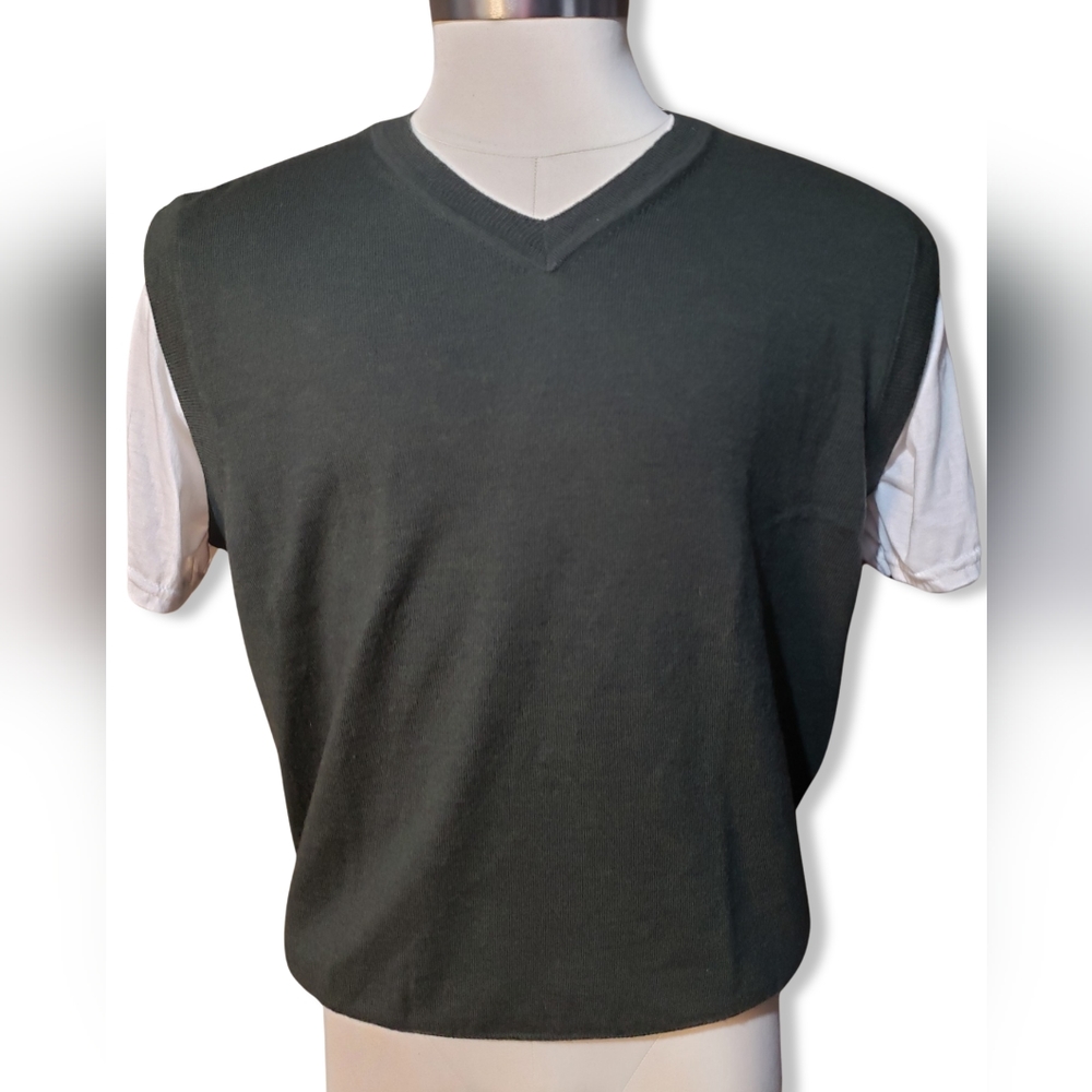 Kenneth Roberts mens 100% wool dark green sweater vest v-neck unisex